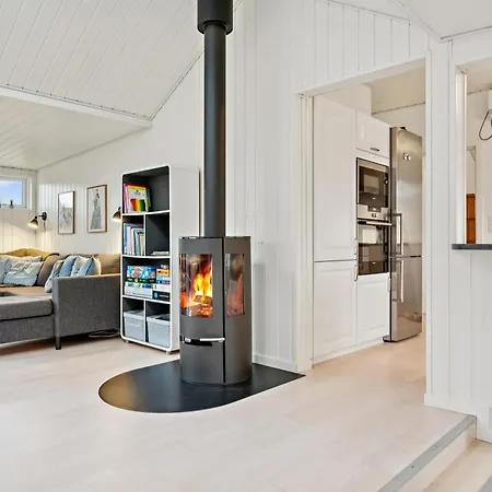 Cozy For 6 Near One Of Jutlands Beaches