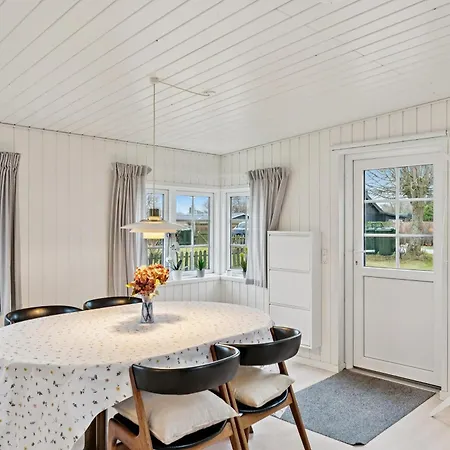 Cozy For 6 Near One Of Jutlands Beaches Feriehus Grenå
