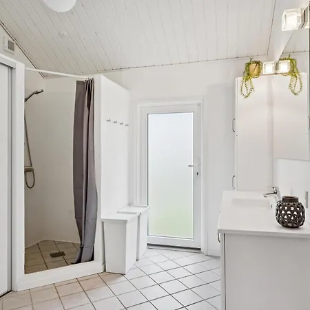 Cozy For 6 Near One Of Jutlands Beaches Feriehus *